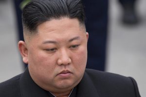 צפון קוריאה הוציאה להורג אישה הרה משום שהצביעה על דיוקנו של המייסד.
